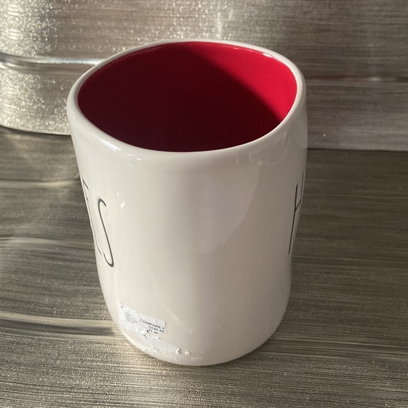 Rae Dunn XOXO hugs & kisses red interior mug NWT - Picture 4 of 6